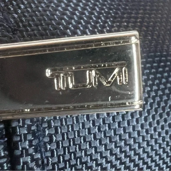 AMENITY TOILETRY MAKEUP TRAVEL BAG BLUE - Picture 5 of 7